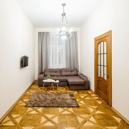 Three-Room Apartment Liov Exterior foto